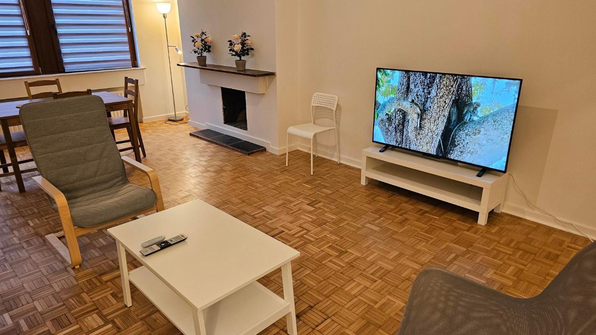 Apartment Chez Esmara Et Philippe Brussel Kamer foto